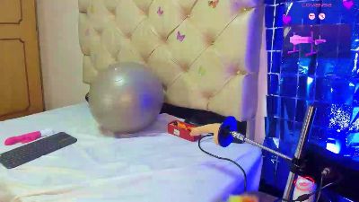 violeta_hot22 live cam on Cam4