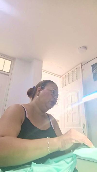 violetta53 live cam on Cam4