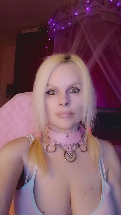 violette05 live cam on Cam4