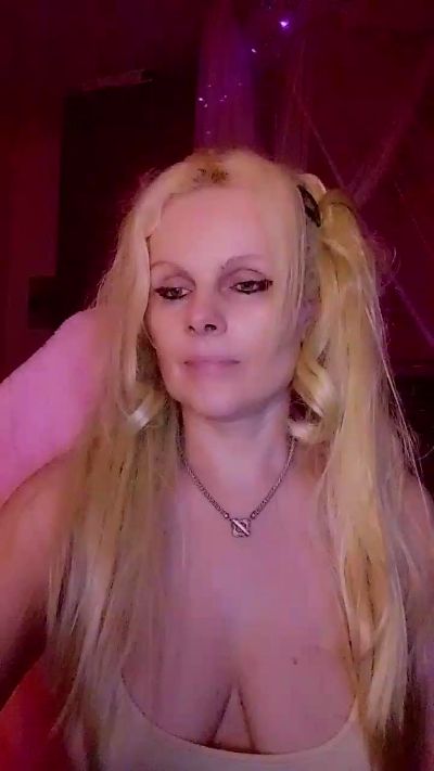 violette05 live cam on Cam4