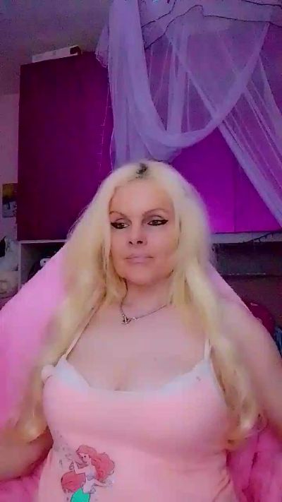 violette05 live cam on Cam4