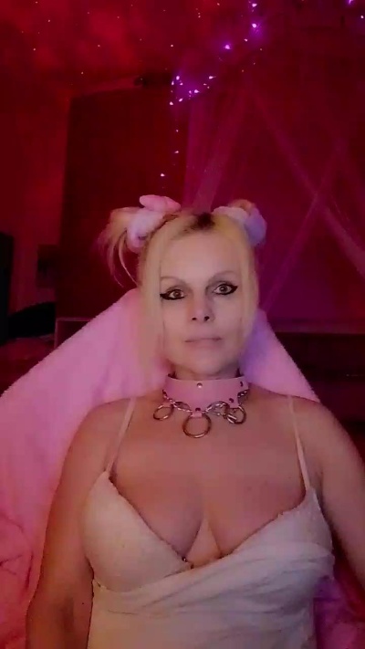 violette05 live cam on Cam4