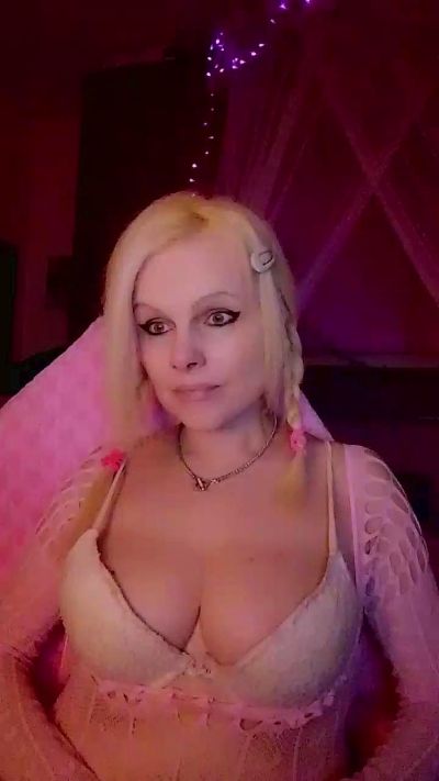 violette05 live cam on Cam4