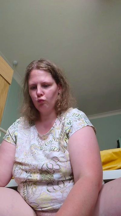 viplindylinn live cam on Cam4