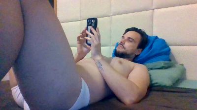 vitornali31 live cam on Cam4