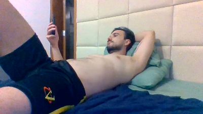 vitornali31 live cam on Cam4