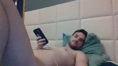 vitornali31 live cam on Cam4