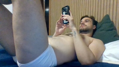 vitornali31 live cam on Cam4