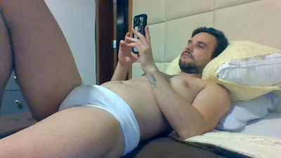 vitornali31 live cam on Cam4