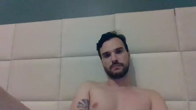 vitornali31 live cam on Cam4