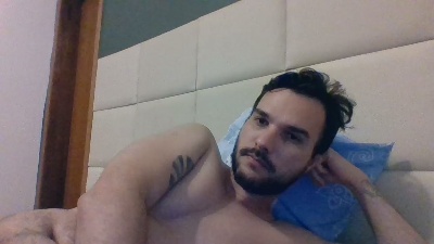 vitornali31 live cam on Cam4