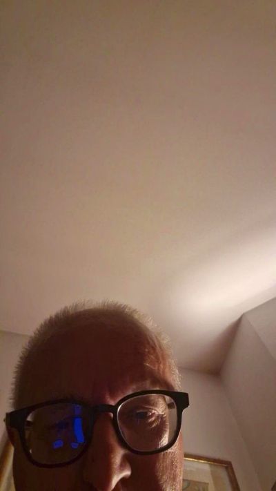 vittorio958 live cam on Cam4
