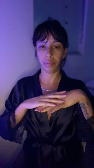 vivi180 live cam on Cam4
