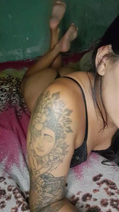 vixxen2 live cam on Cam4