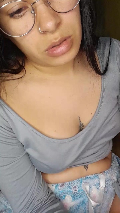vixxen2 live cam on Cam4