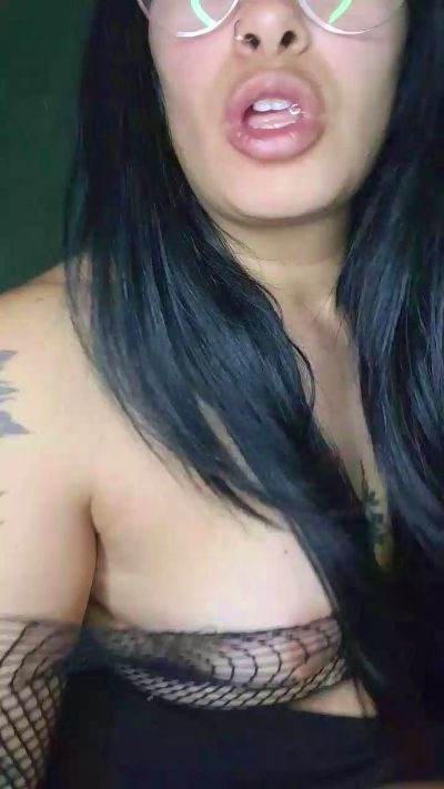 vixxen2 live cam on Cam4