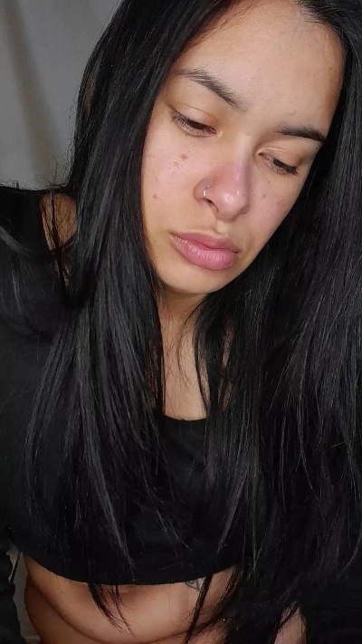 vixxen2 live cam on Cam4