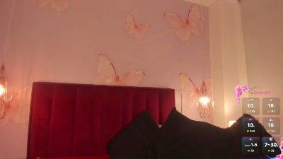vnuss__ live cam on Cam4