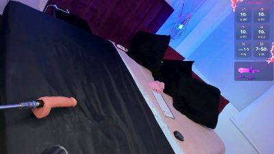vnuss__ live cam on Cam4