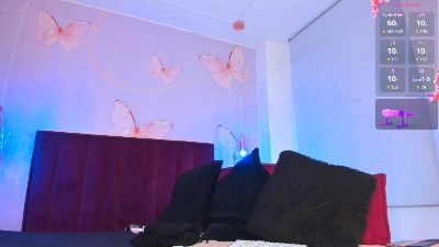 vnuss__ live cam on Cam4