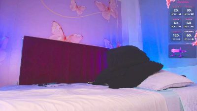 vnuss__ live cam on Cam4