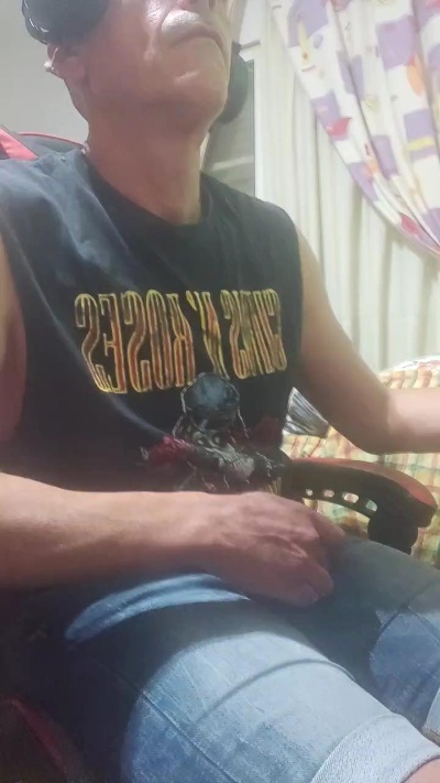 voneicken live cam on Cam4