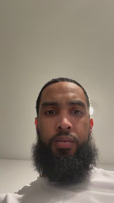 Profile and Statistics for vonthedon11 on Cam4