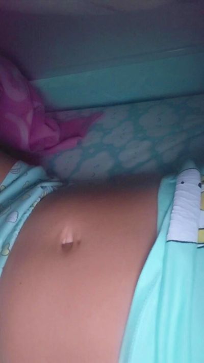 vulma4 live cam on Cam4