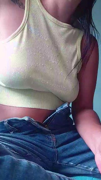 vulma4 live cam on Cam4