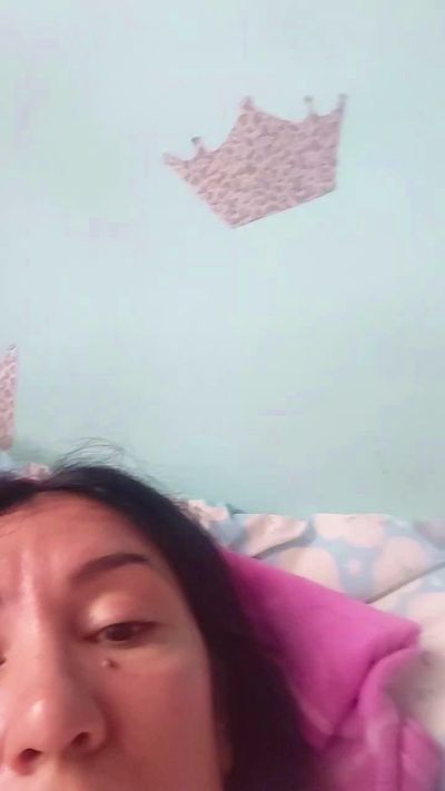 vulma4 live cam on Cam4