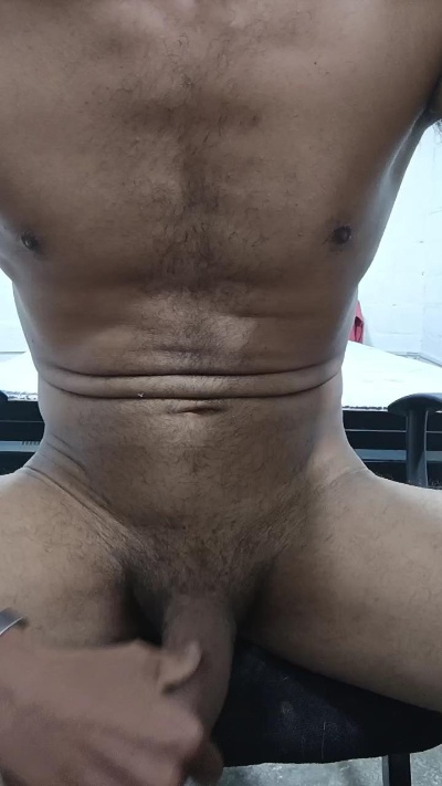 vzlaman_24cm live cam on Cam4