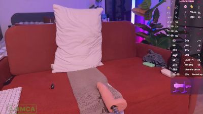 walt_enjoy live cam on Cam4