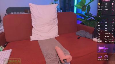 walt_enjoy live cam on Cam4