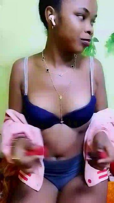 waren22 live cam on Cam4