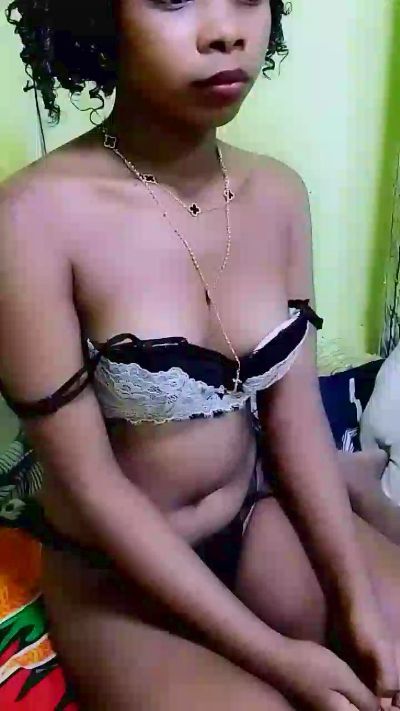 waren22 live cam on Cam4