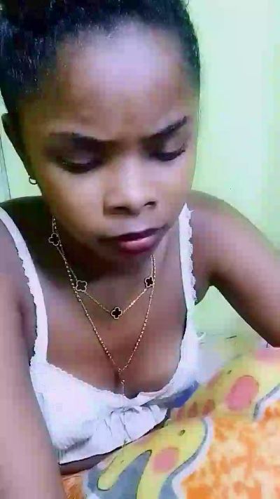 waren22 live cam on Cam4