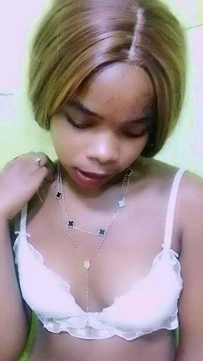 waren22 live cam on Cam4