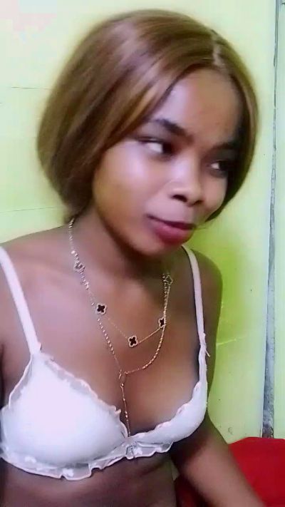 waren22 live cam on Cam4