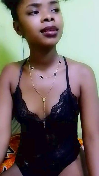 waren22 live cam on Cam4