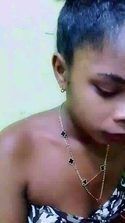 waren22 live cam on Cam4