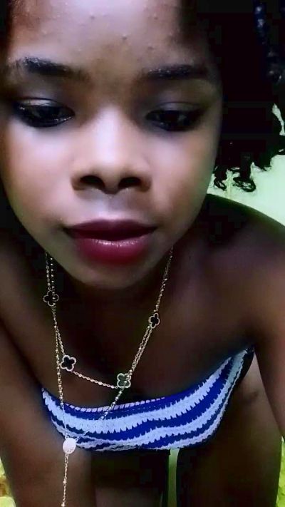 waren22 live cam on Cam4