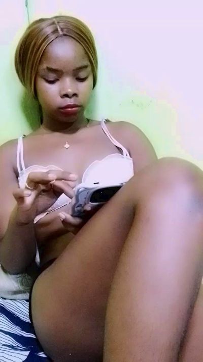 waren22 live cam on Cam4