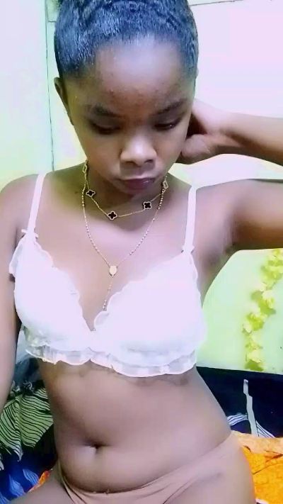 waren22 live cam on Cam4