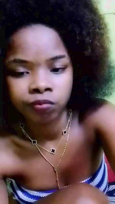 waren22 live cam on Cam4