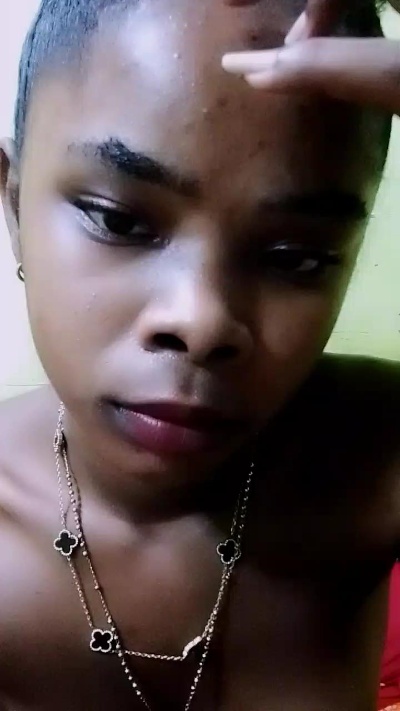 waren22 live cam on Cam4