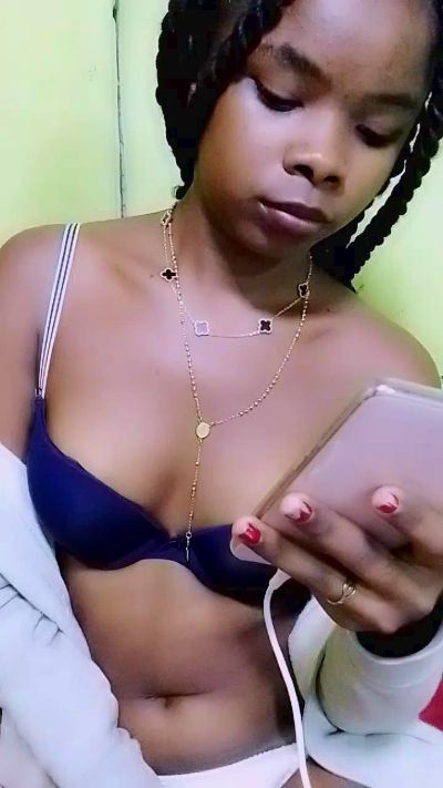 waren22 live cam on Cam4
