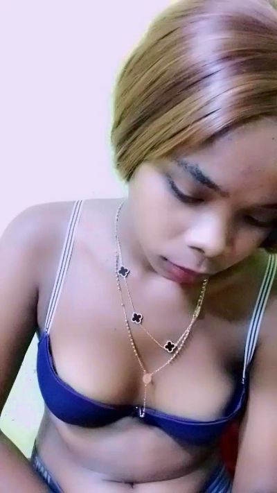waren22 live cam on Cam4