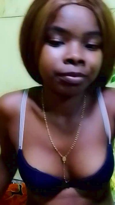 waren22 live cam on Cam4