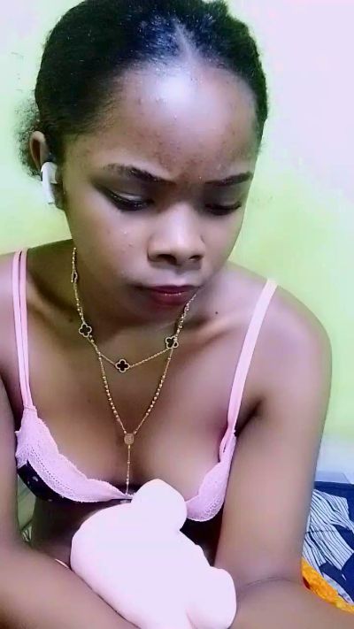 waren22 live cam on Cam4