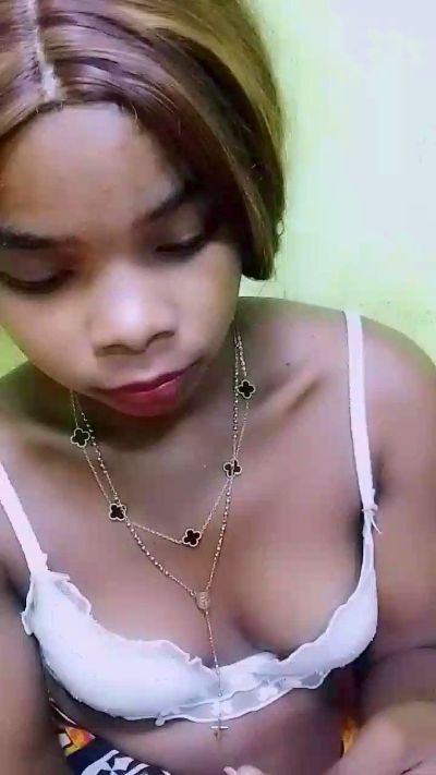 waren22 live cam on Cam4